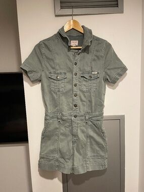 Guess Jumpsuits, size M